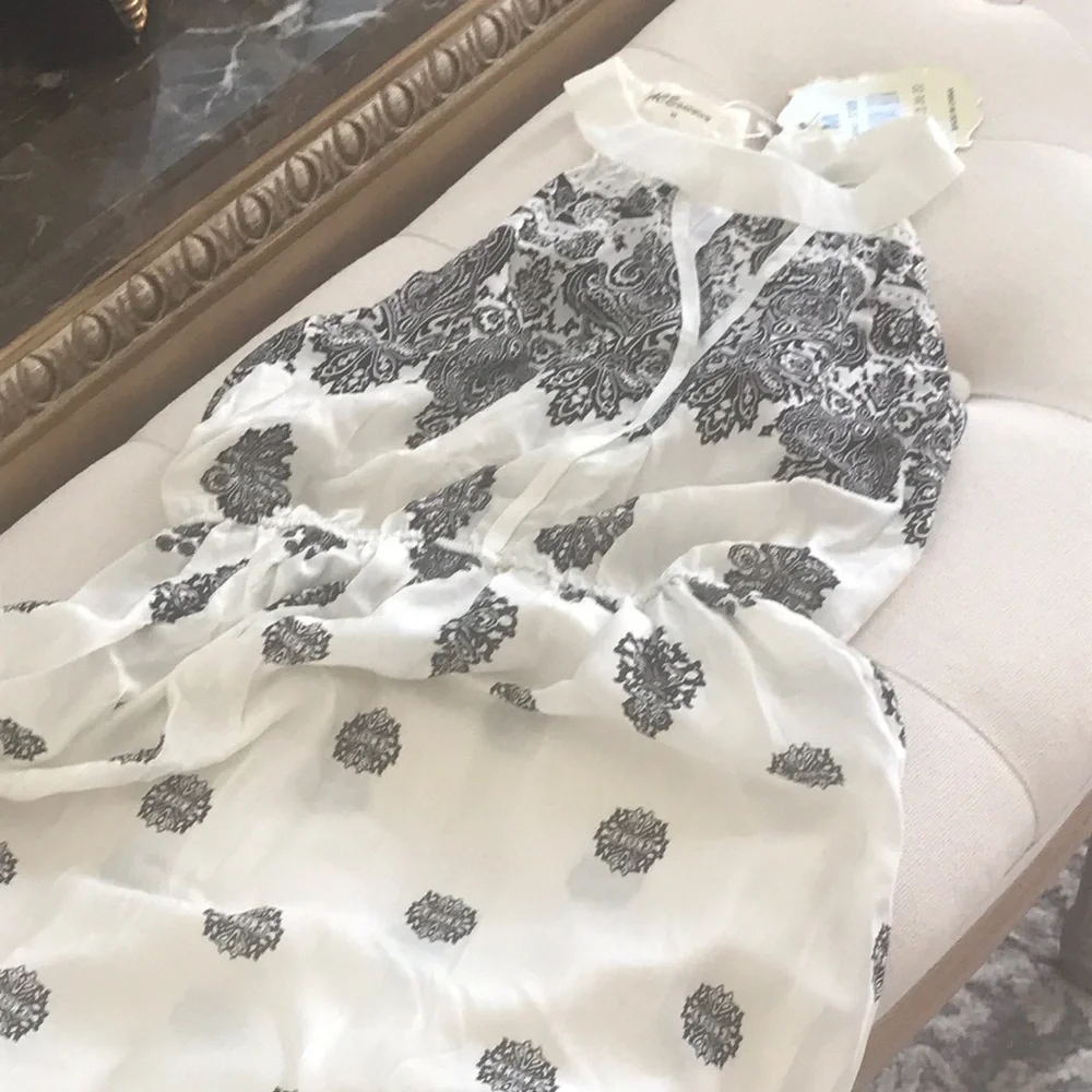 Chic Black and White Patterned Dress - Picture 1 of 7